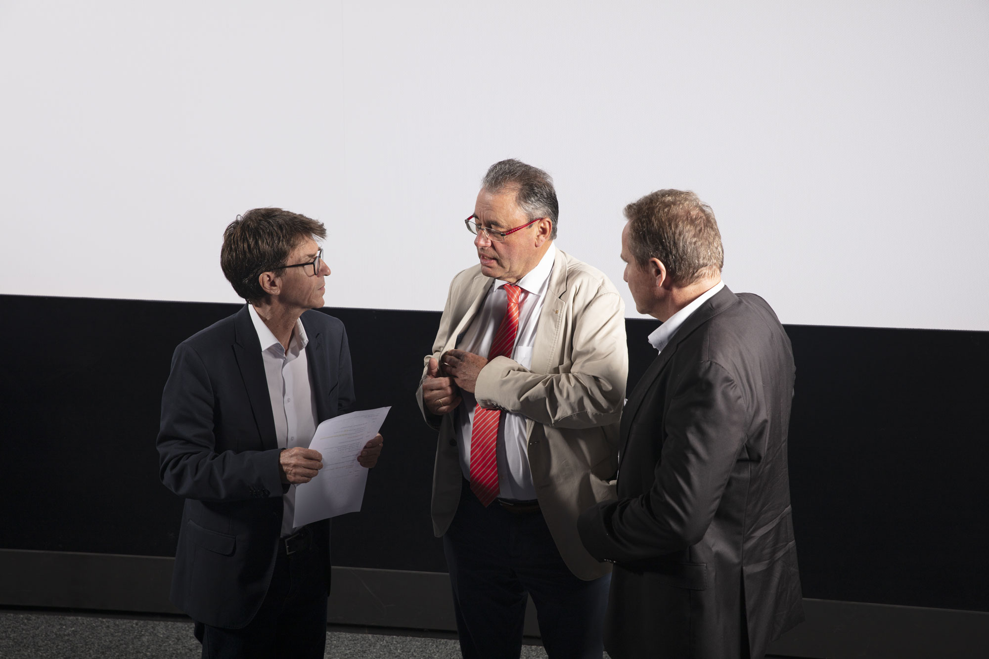 Marcel Schiess, Forum Transfrontalier, Thierry Grosjean, Président de SFMC, Alain Sapin, Directeur énergie électrique, Groupe E / © Maciej Czepiel